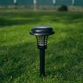 Соларен LED уред инсектицидна лампа LED / UV на колче